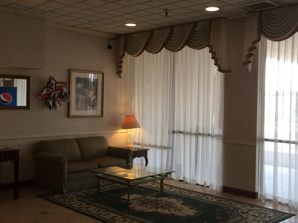 Carol Hotel Омаха Екстериор снимка