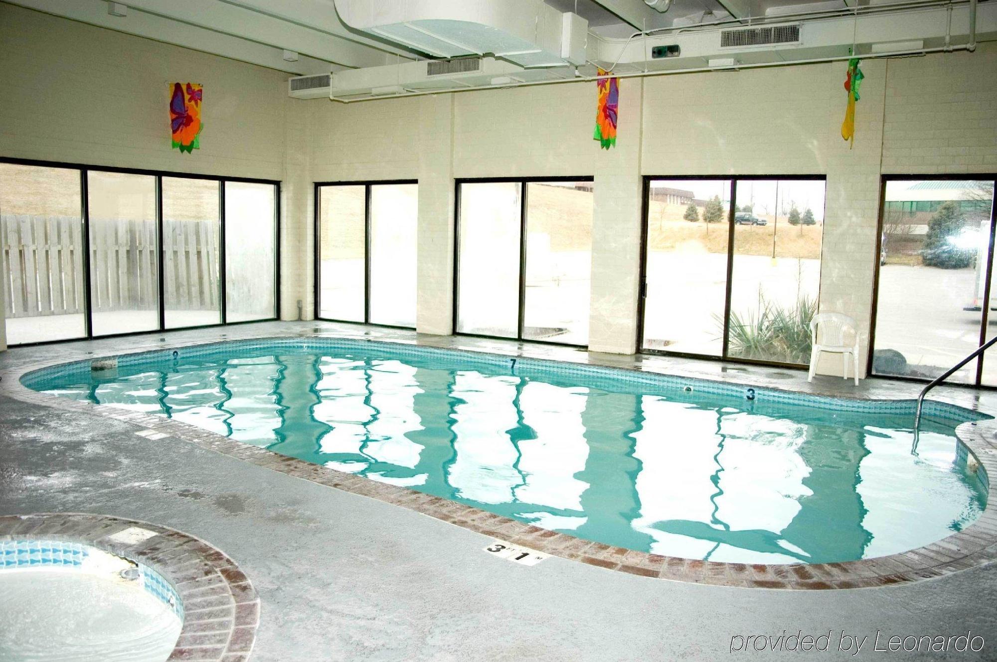 Carol Hotel Омаха Съоръжения снимка